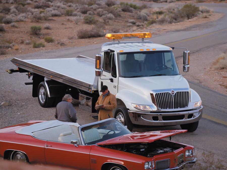  International DuraStar 4300 Tow Truck 2002 года  (фото 1 из 2)